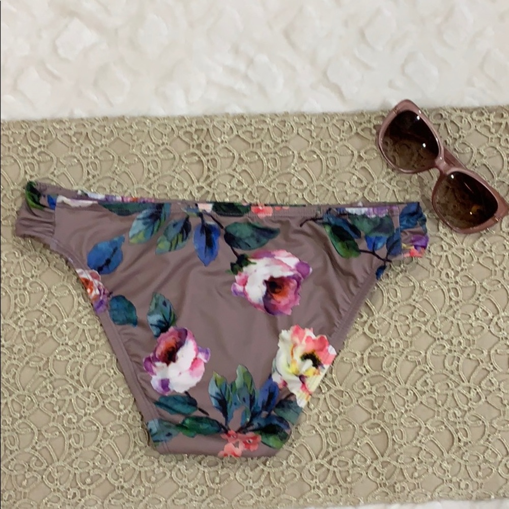 Gianni Bini Swim Bottom Size M NWT